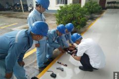 南方电网云南德宏勐养供电所开展仪器仪表使用培训
