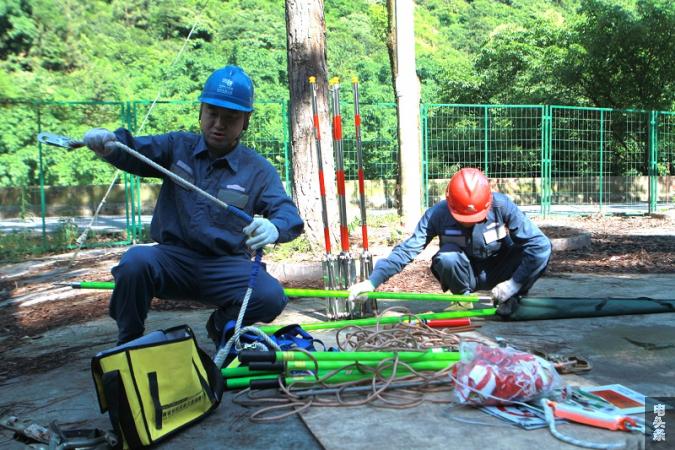 南方电网贵州遵义赤水供电局举办配电线路运行与检修技能岗位培训