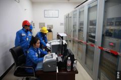 南方电网贵州都匀供电局24小时倾情护航 保障民生用电