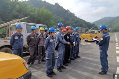 南方电网广西梧州供电局开展线路消缺 备战迎峰度夏