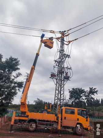 带电作业助力配网自动化建设