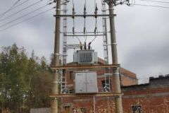 南方电网云南曲靖宣威供电局积极开展低电压改造 提升用户用电体验